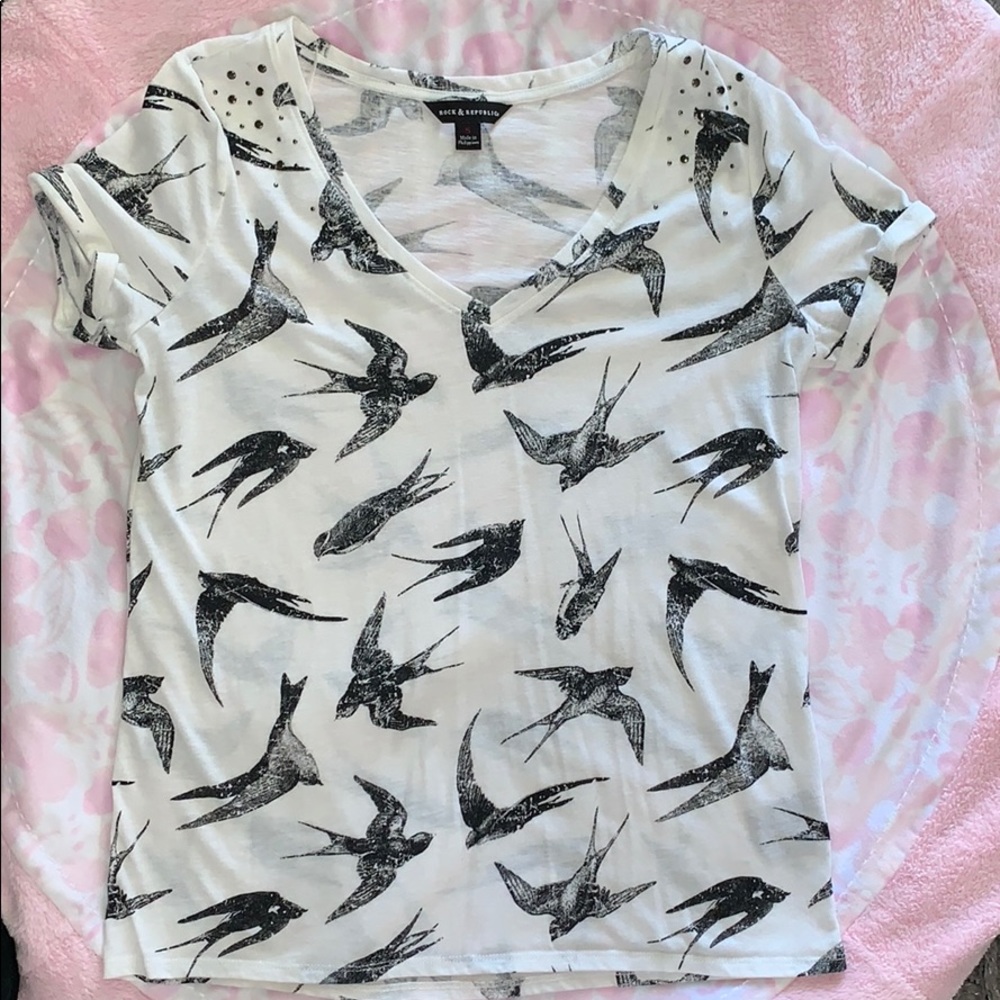 Rock and Republic tee size medium